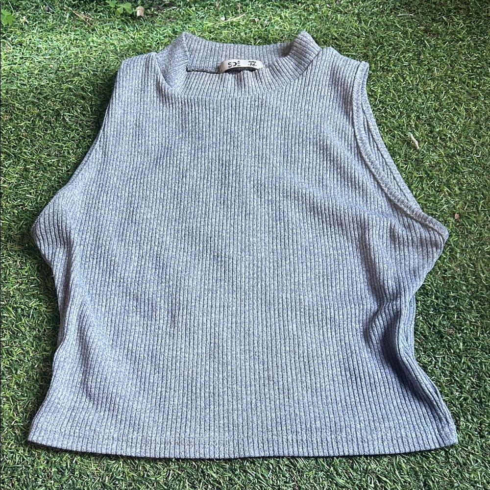 Stylish Gray Ribbed Tank Top